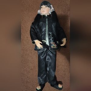 NEW no tags Mei Lin Porcelain Asian Chinese Girl Doll by Linda Mason